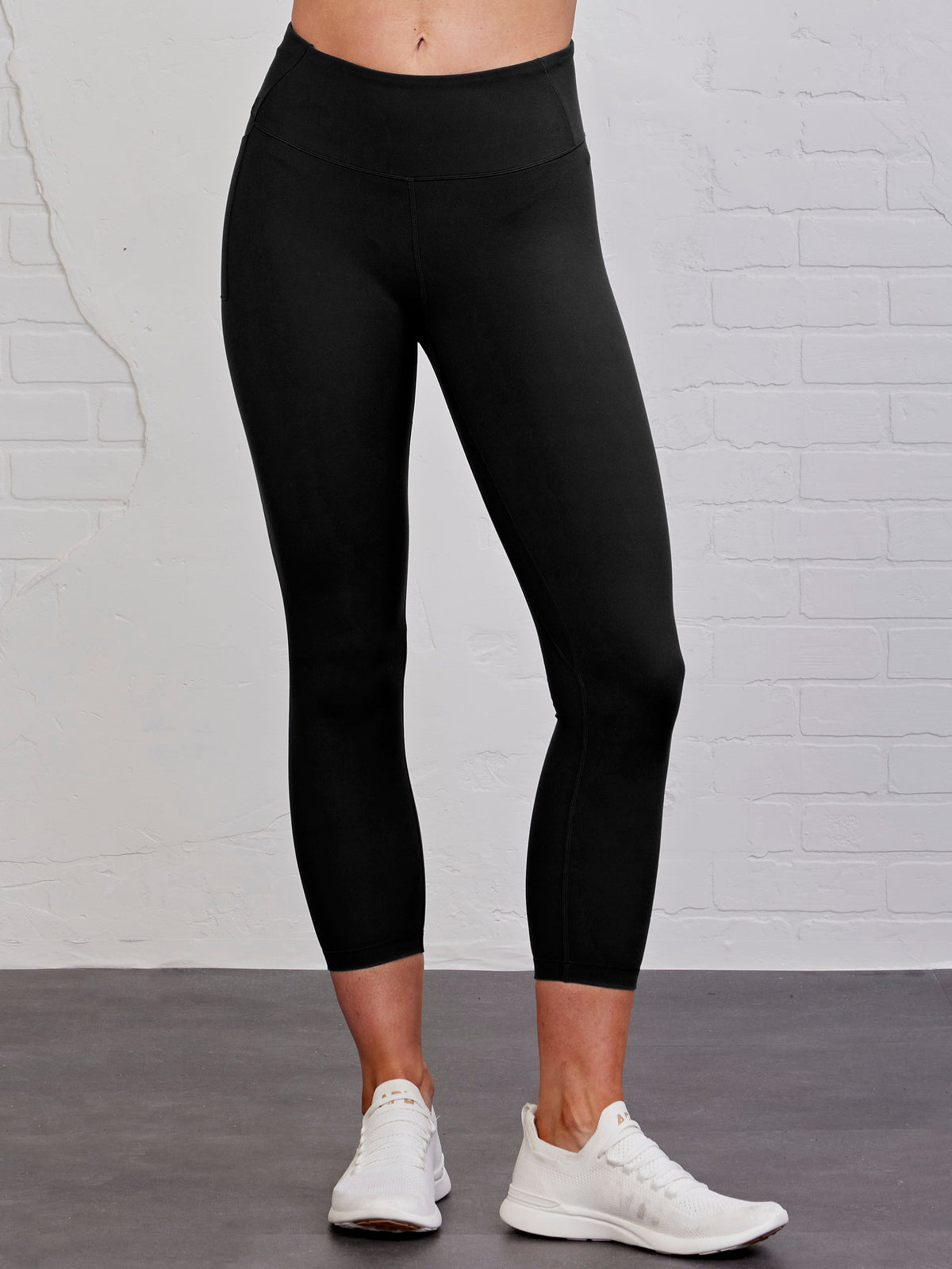 tasc Performance Sculptive Pocket 7/8 Legging - Black