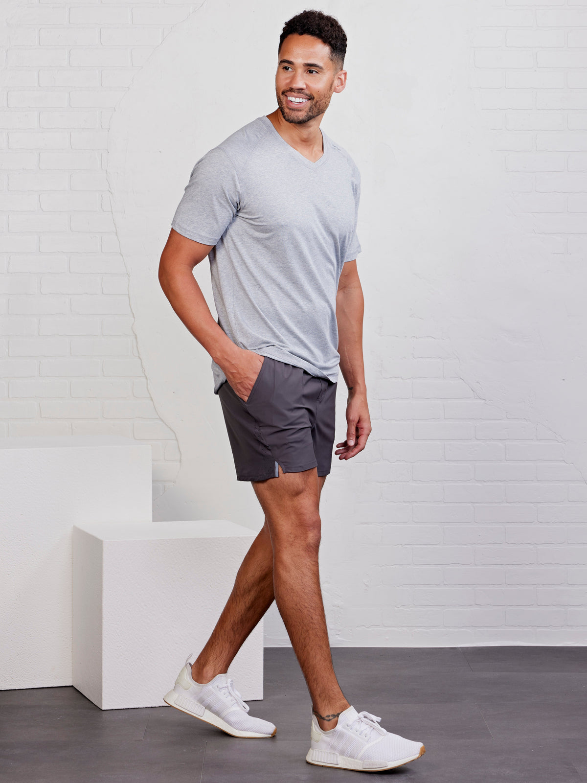 tasc Performance Carrollton V-Neck T-Shirt - Perfect Gray Heather