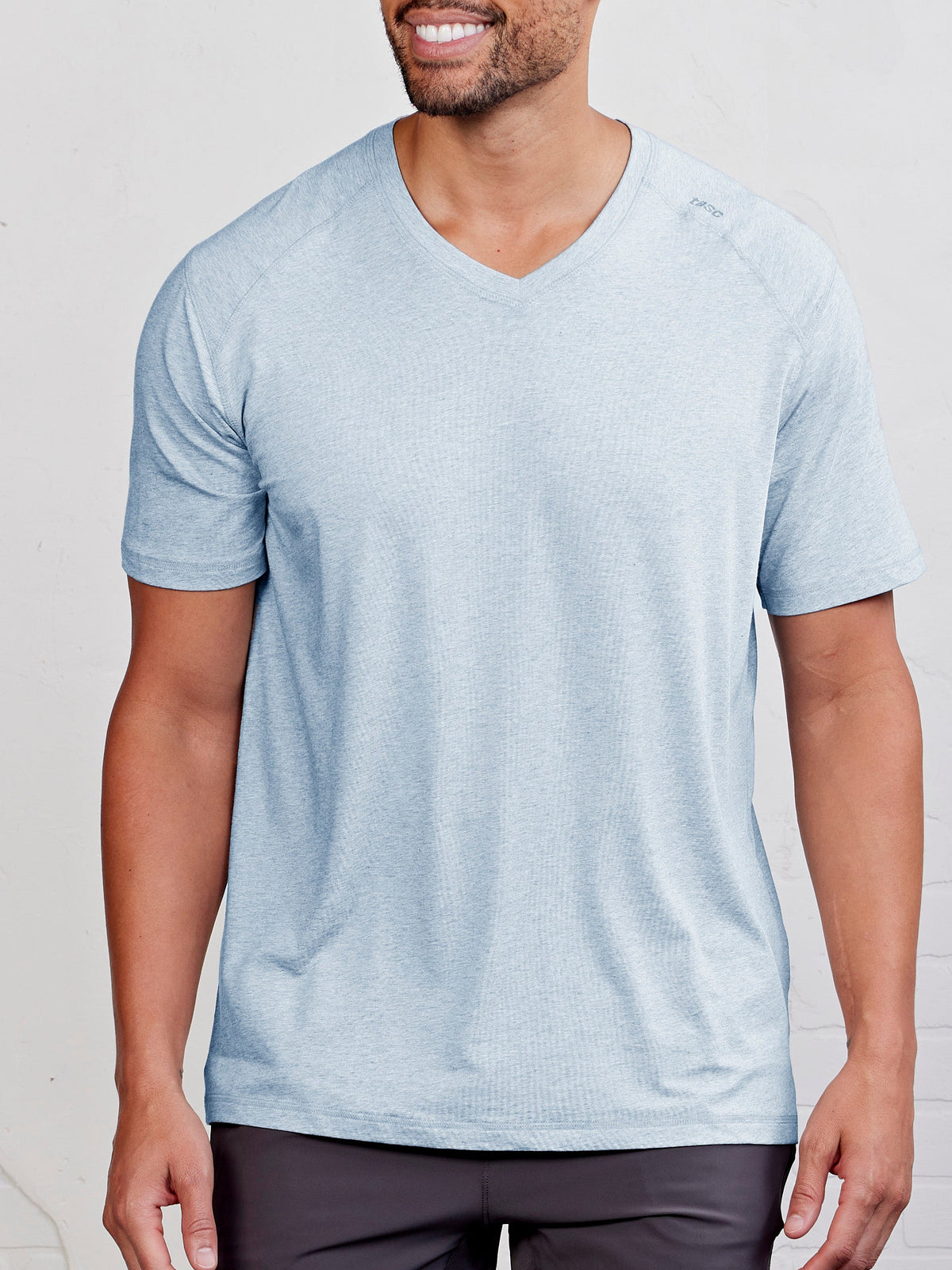 tasc Performance Carrollton V-Neck T-Shirt - Cloud Heather