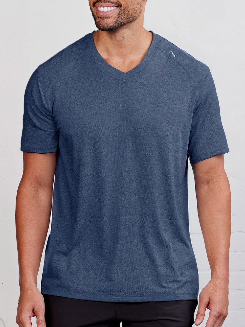 tasc Performance Carrollton Fitness V-Neck T-Shirt - Classic Navy Heather
