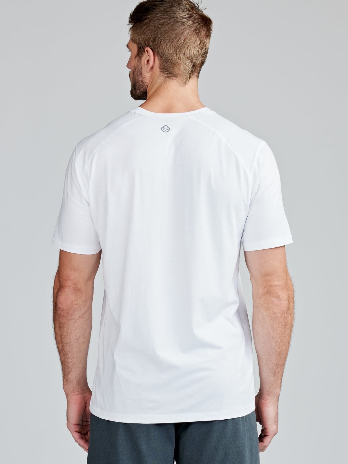 tasc Performance Carrollton Fitness V-Neck T-Shirt - Classic Navy Heather